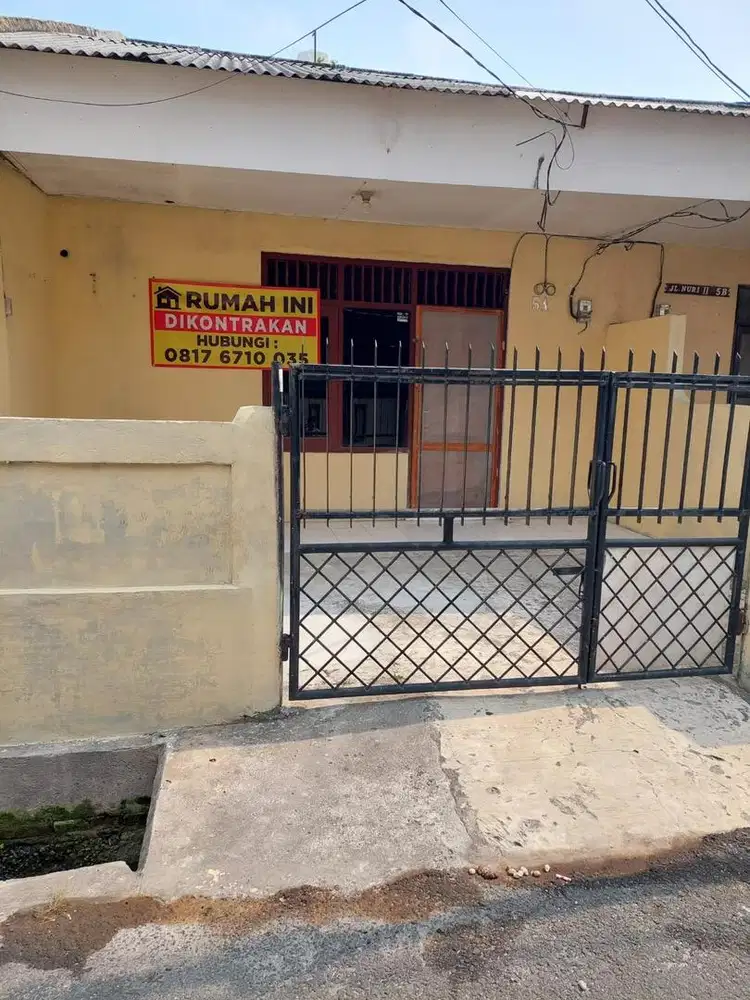 RUMAH DIKONTRAKAN TAHUNAN