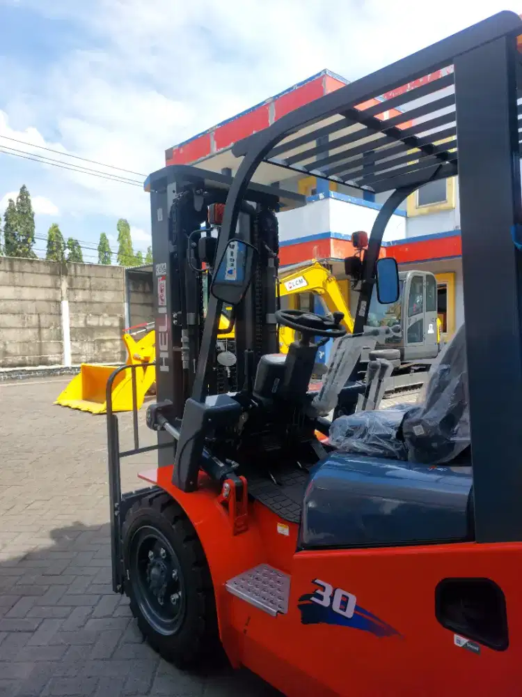 Forklift Diesel Heli 3 ton Termurah di Gresik
