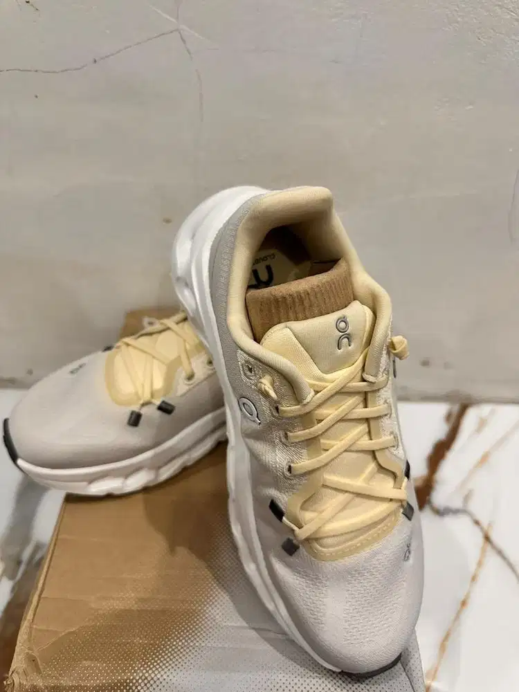 Sepatu size 36 insole 22