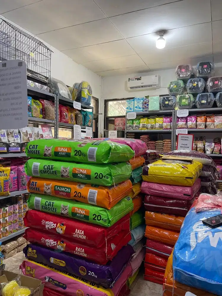 Di cari staff petshop secepat nya