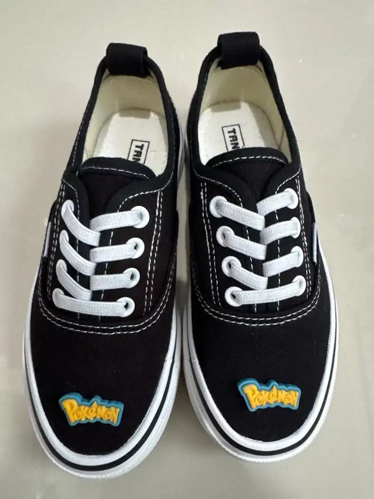 Sepatu anak pokemon