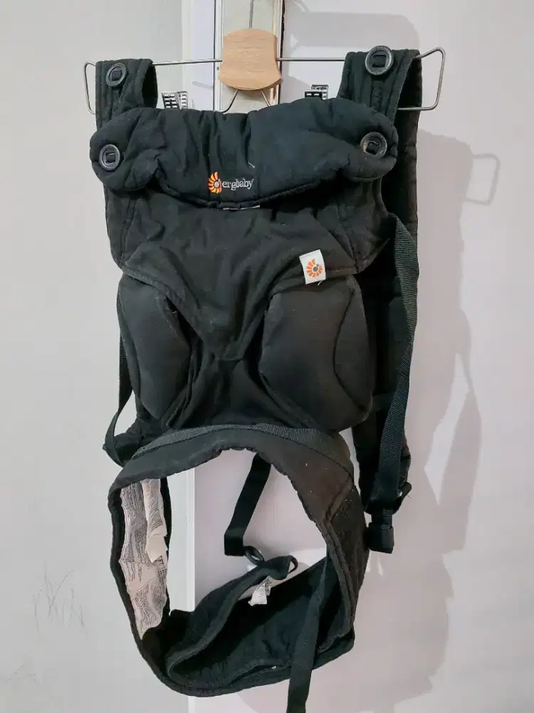 Gendongan Bayi Merk Ergo Baby