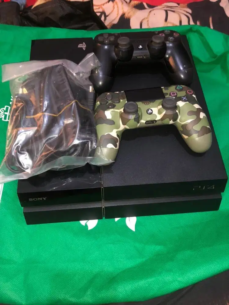 DI JUAL PS4 FAT BLACK 500GB