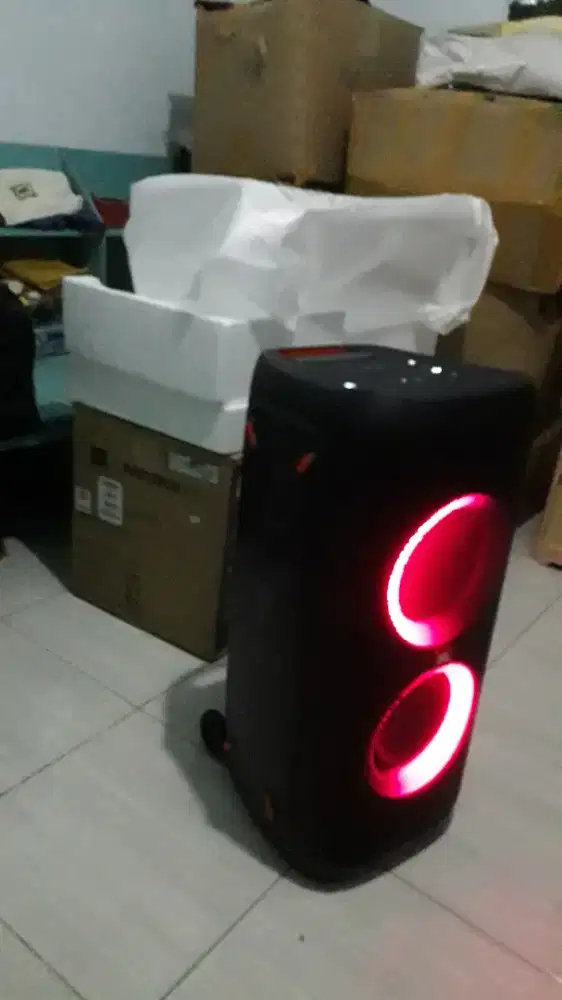 Speaker Jbl Party Box 310 fullset, mulus + mic Jbl wireless