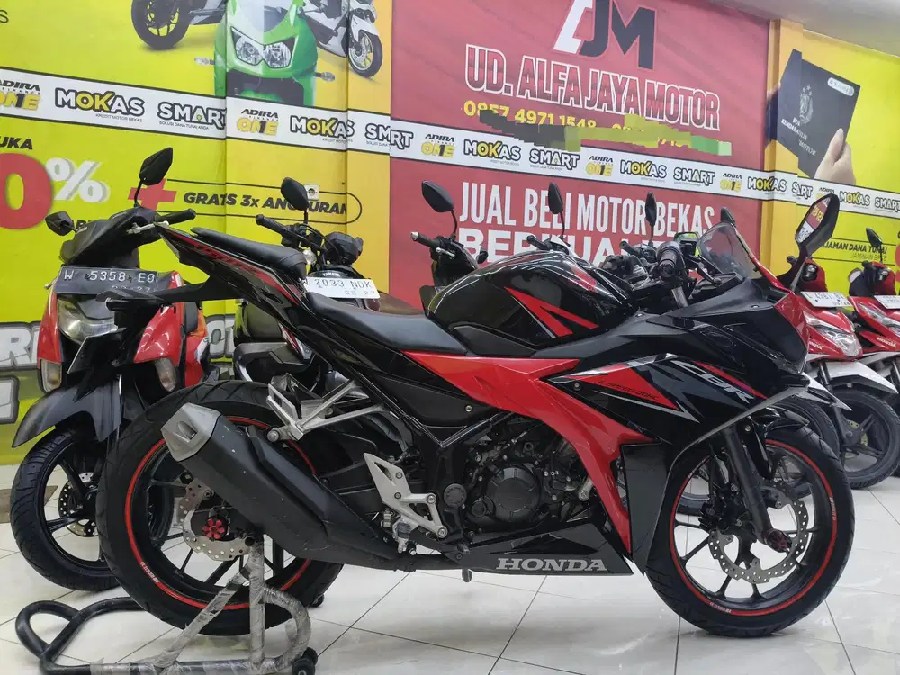 Kredit murah # Honda CBR 150R th 2019