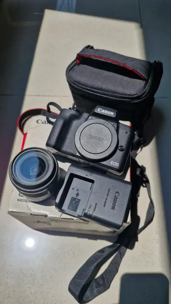 Canon eos m50 EF-M 15-45mm