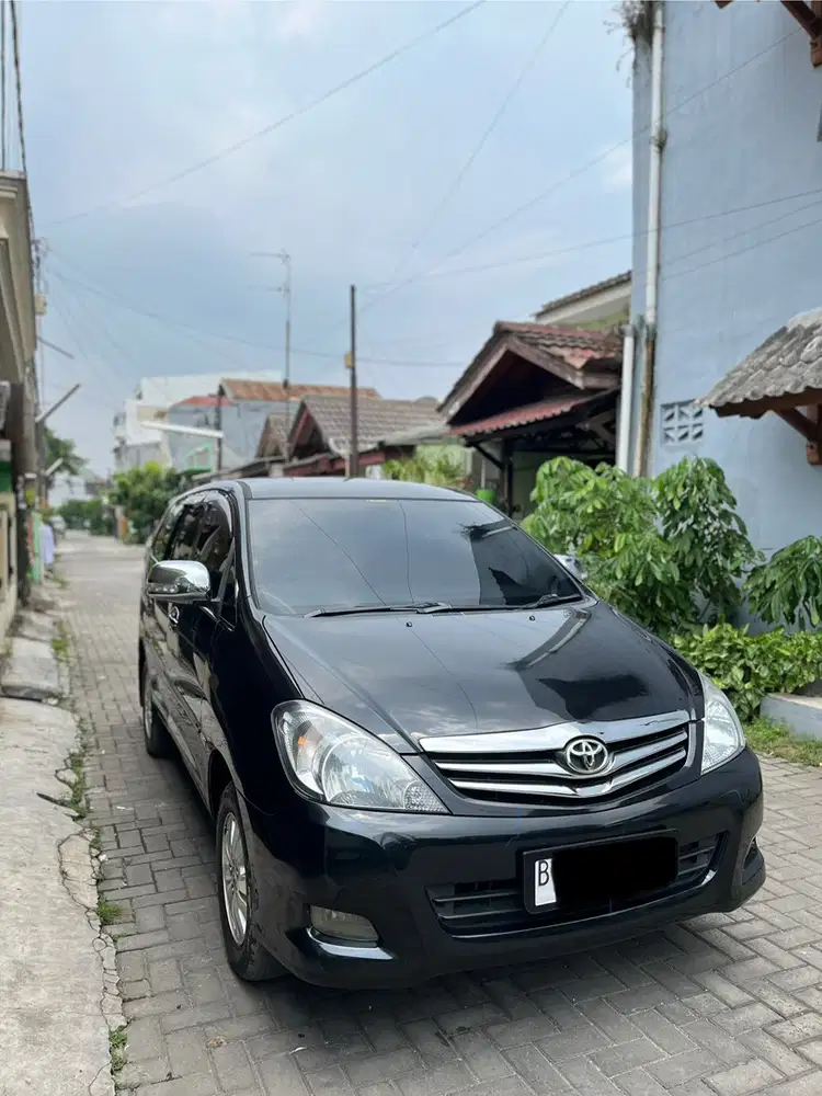 Toyota Kijang Innova 2009 Bensin