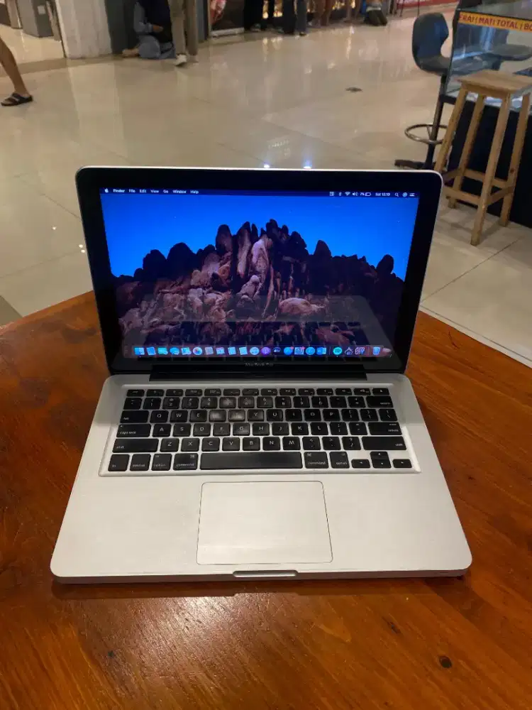 Macbook Pro Retina 13 inch , 2012