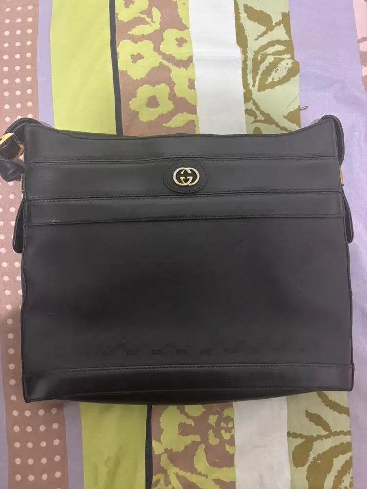 Vintage Gucci GG black leather