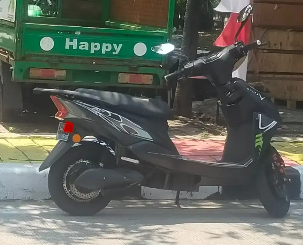 motor listrik volta 401 nik 2022 pemakaian 2023 pjk hidup batt. bagus