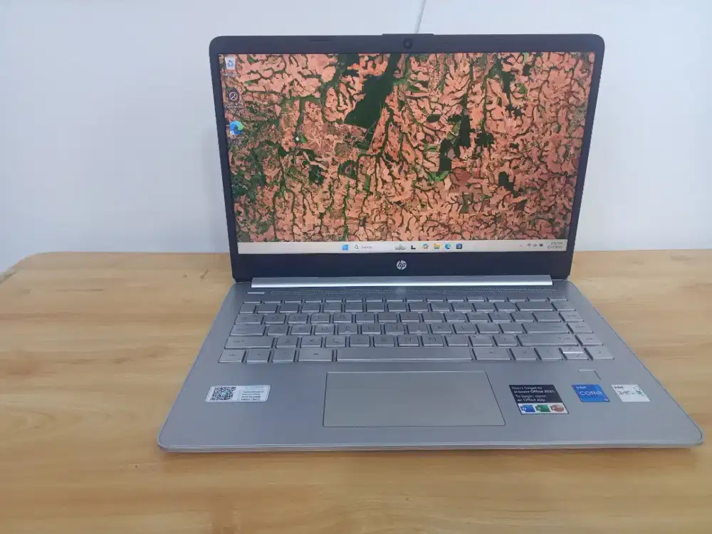 Hp 14s-dq5000TU core i5 -1240P ram 8 GB /512 GB