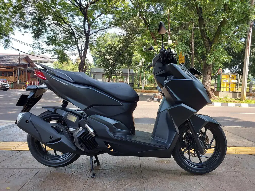 DP MINIM 2JTA CASH KREDIT NEW HONDA VARIO 160 THN 2023 PAJAK IDUP