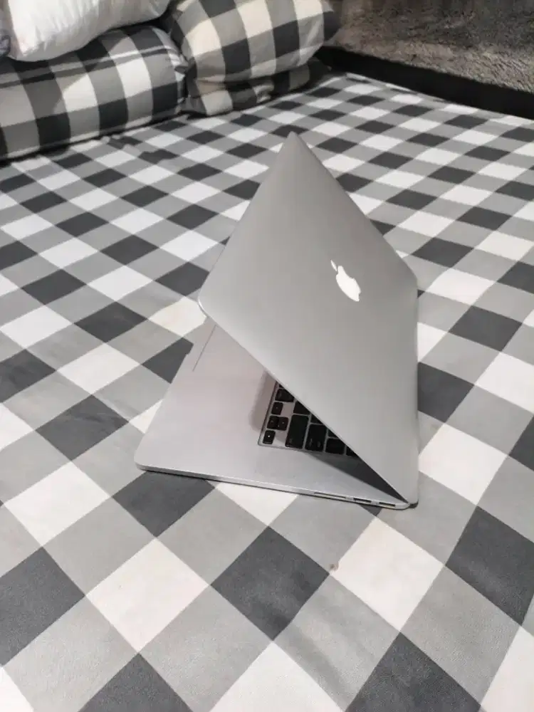 MacBook Pro 15” Mid 2014 (Windows 10+Macos) Core i7 + Nvidia Graphics