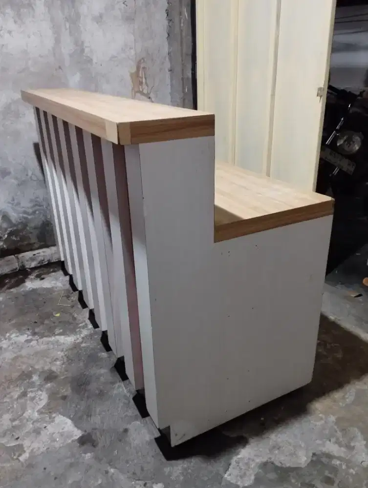 meja kasir cafe / meja jualan
