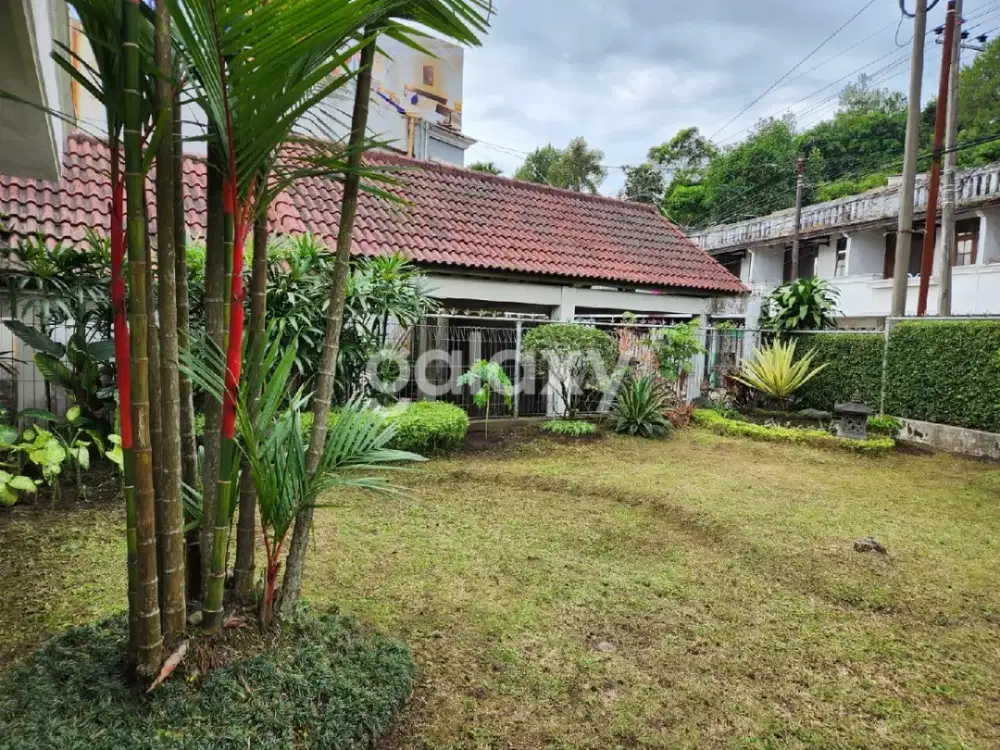 Dijual Villa Tretes Dekat Hotel Surya Prigen. Lokasi Jalan Raya Sangat Strategis