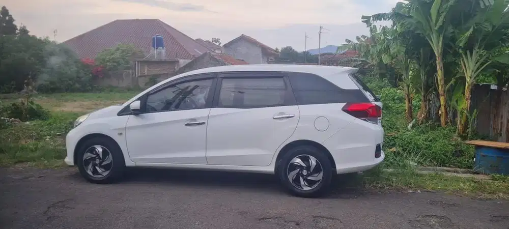 Honda mobilio 2016 S manual