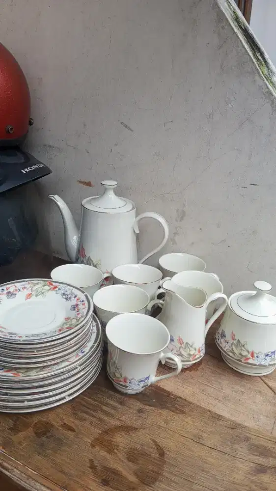 Dijual cangkir set lengkap