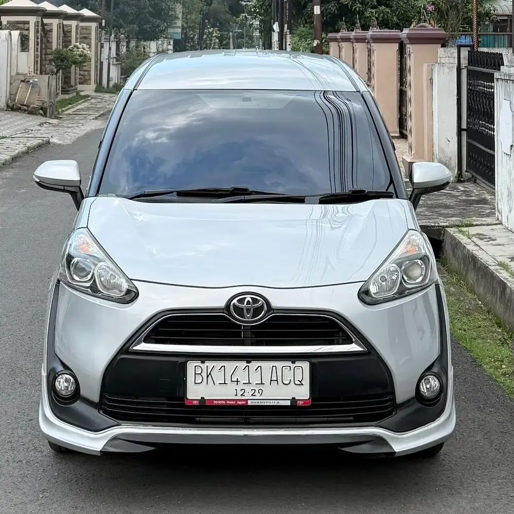 Toyota Sienta V 1.5 Manual 2016