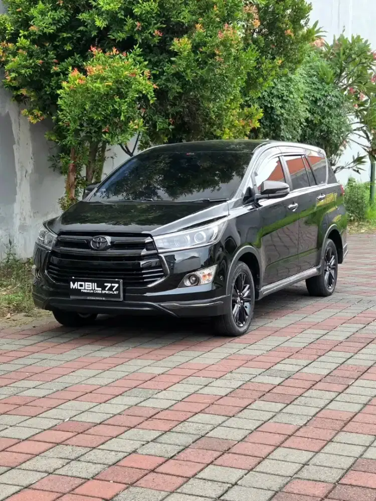 Toyota Innova reborn venturer 2.5 diesel 2020