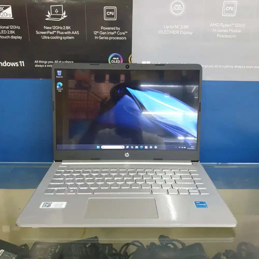 HP 14s dq5568TU i3-1215U Ram-8GB SSD-512GB 14inchi Likenew Bergaransi