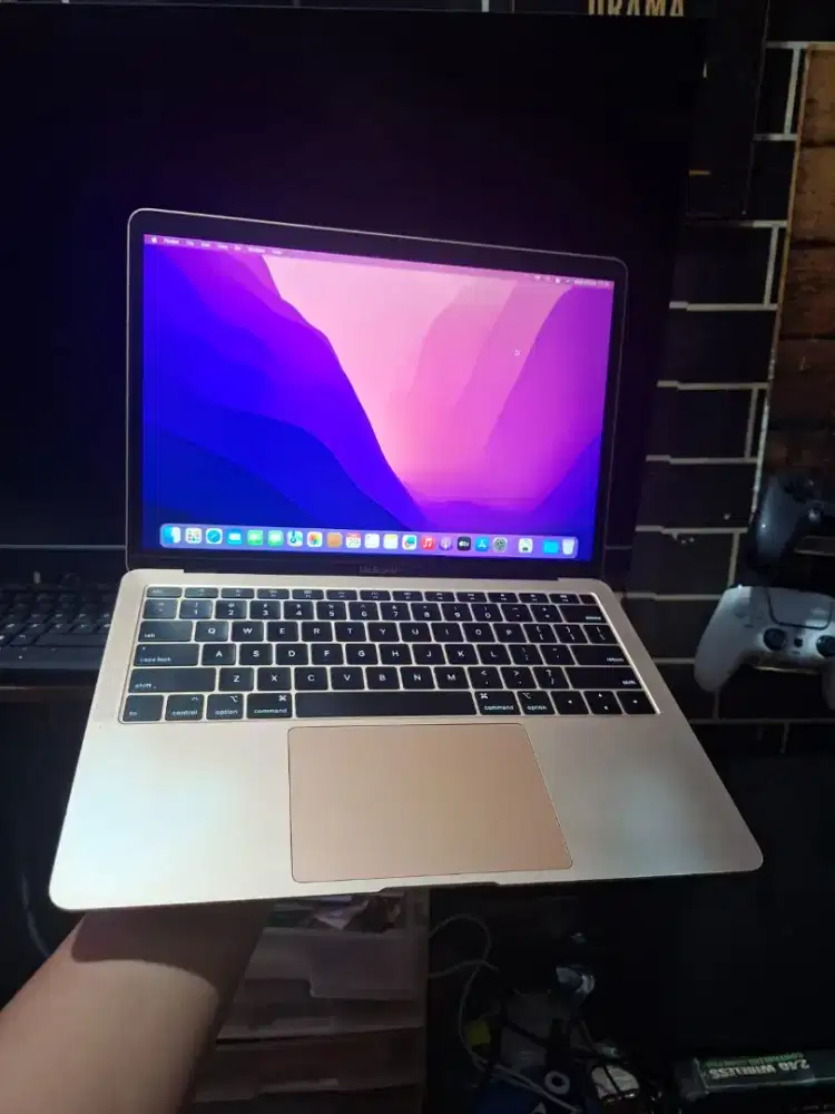 Macbook Air 2019 iBox Mulus Normal Siap Pakai