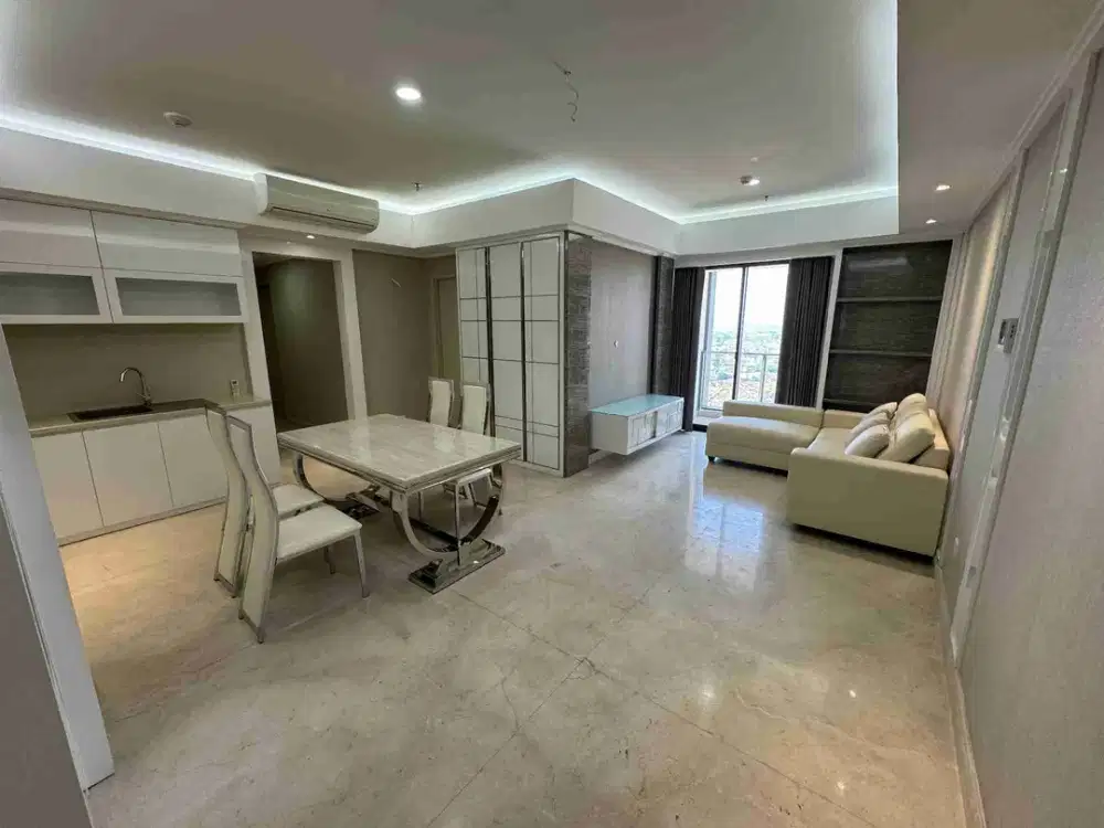 DIJUAL, Apartemen The Peak Tunjungan Plaza 3 BR Furnish, One icon