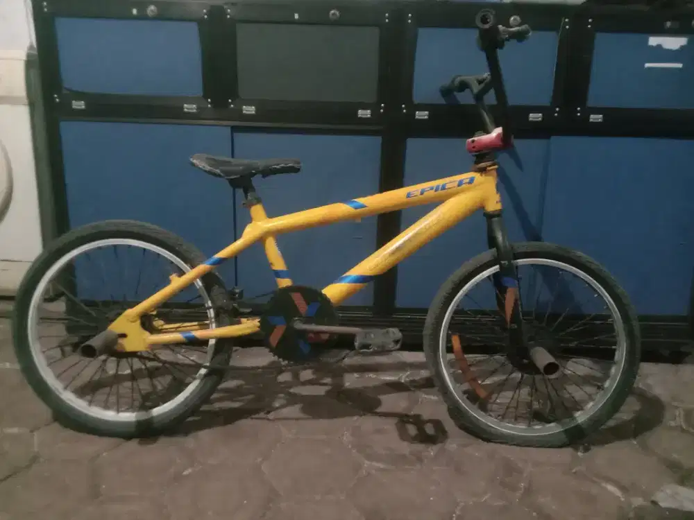 Sepeda (BMX) untuk Anak