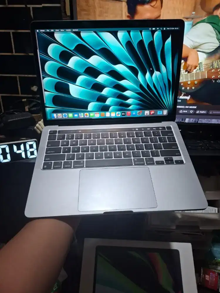 Macbook Pro M1 2020 iBox 512Gb Mulus Normal Siap Pakai