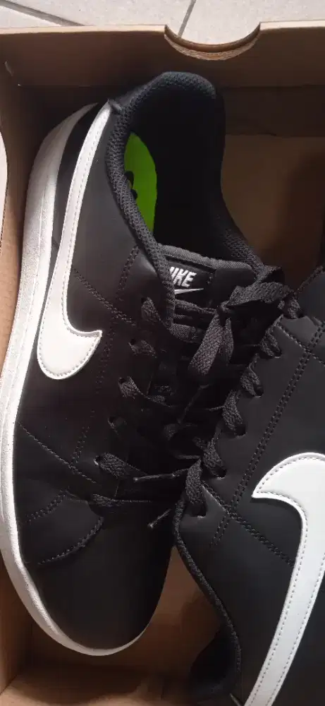 Sepatu Nike Ori size 42 / 27,5cm