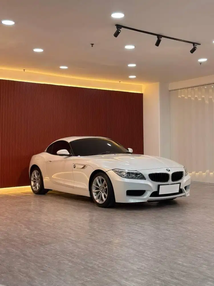 BMW Z4 sDrive2.0 AT Tahun 2013