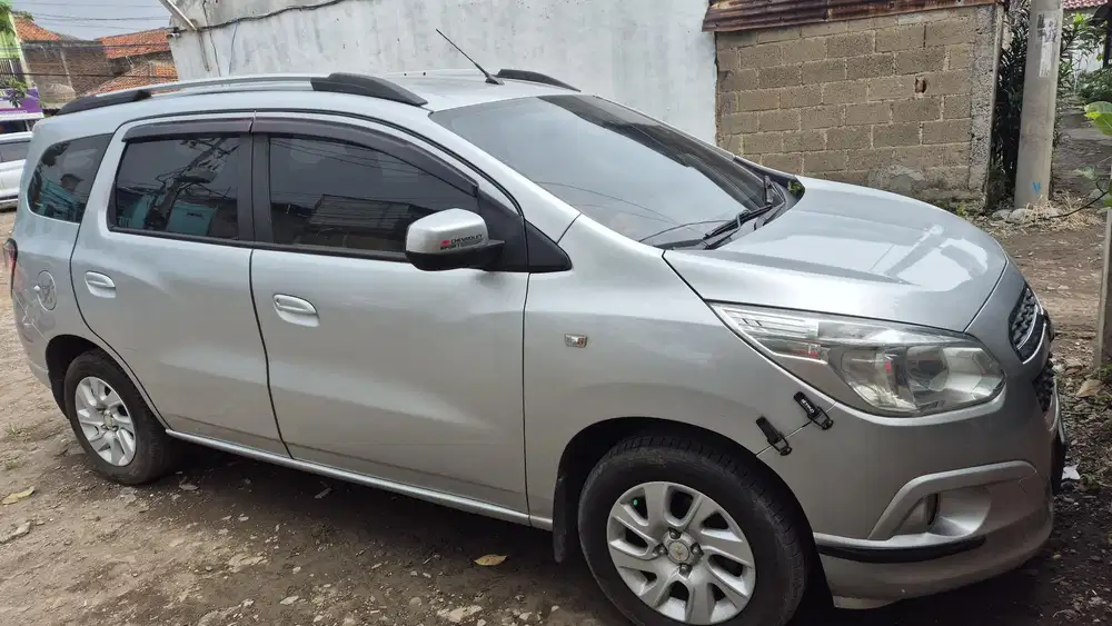 Chevrolet Spin 2013 Bensin