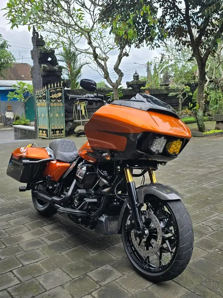 HARLEY DAVIDSON ROADGLIDE PERFORMANCE BAGGER 2020