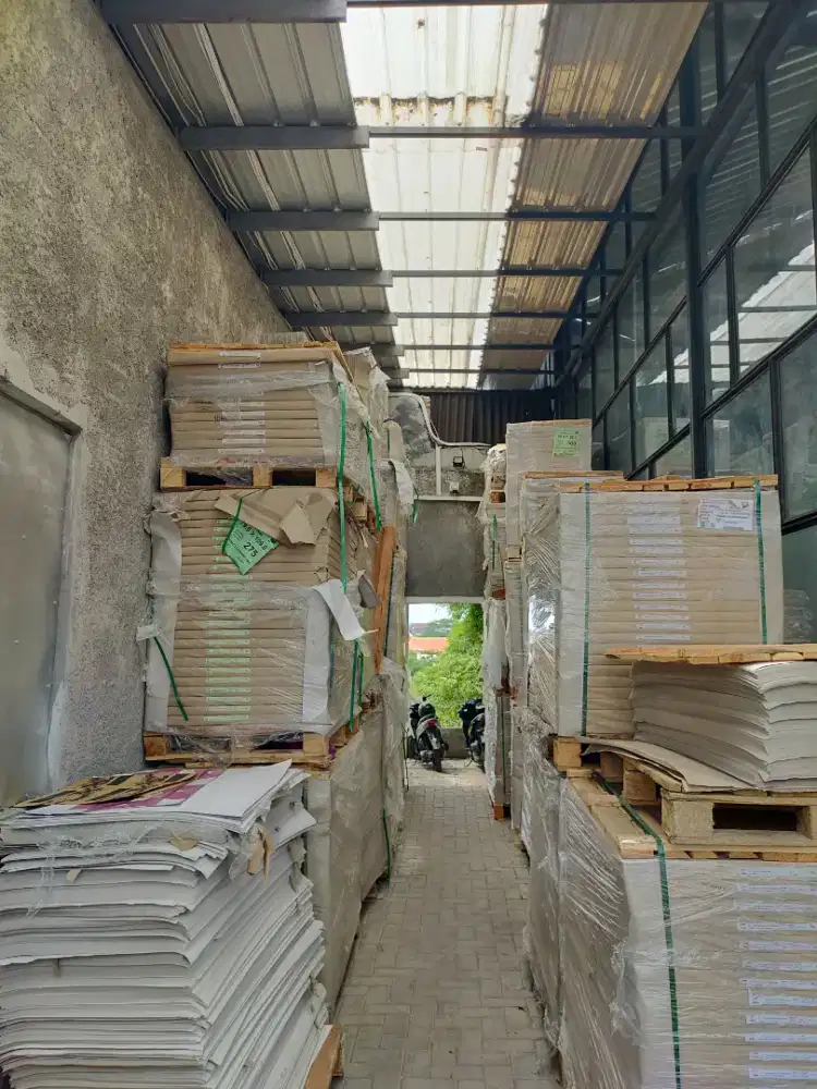 Tenaga serabutan dan bisa setir mobil