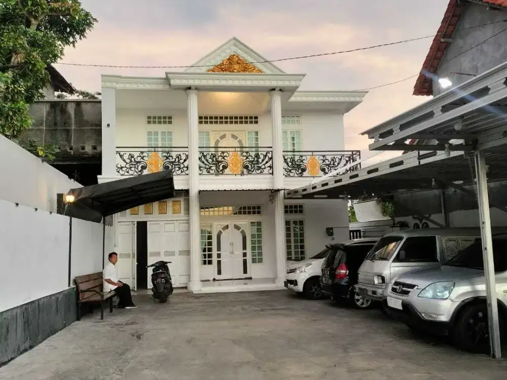 Rumah Mewah di Banjaran Raya, Banjarsari, Beringin, Ngaliyan