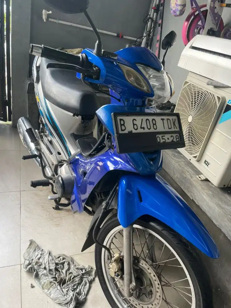 Honda Kharisma Biru