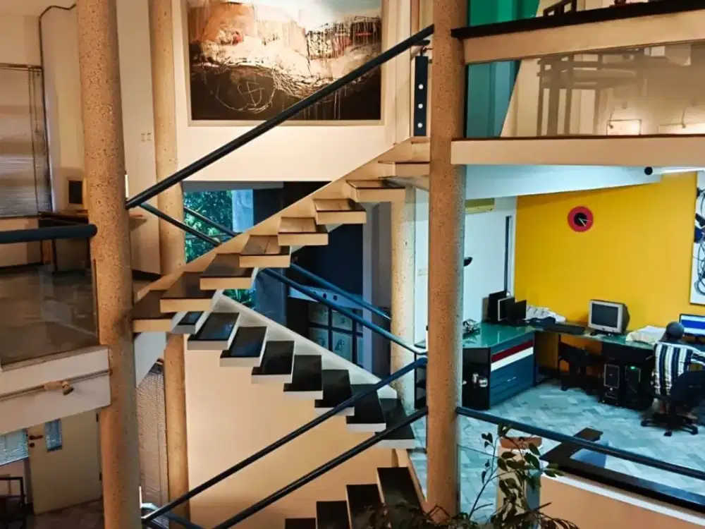 Jual Cepat Rumah Kantor Kelapa Sawit di Kelapa Gading – 3 Lantai hanya 4Man