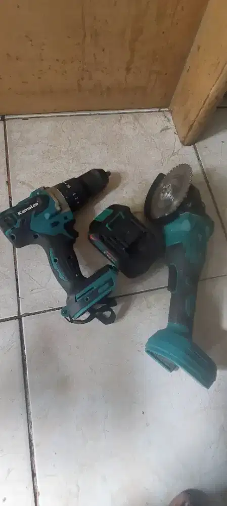 BOR BATERAI DAN GERINDA