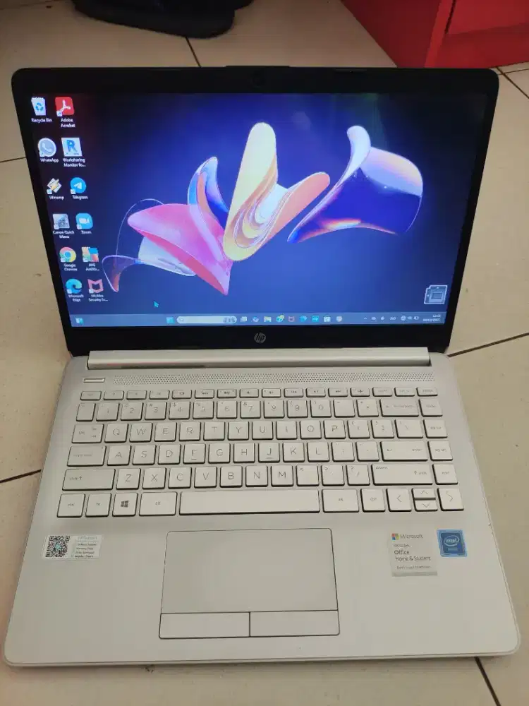 LAPTOP HP 14 BACKLIGHT