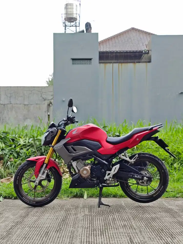 HONDA NEW CB 150R MERAH 2023 KM 4K PAJAK PANJANG LIKE NEW