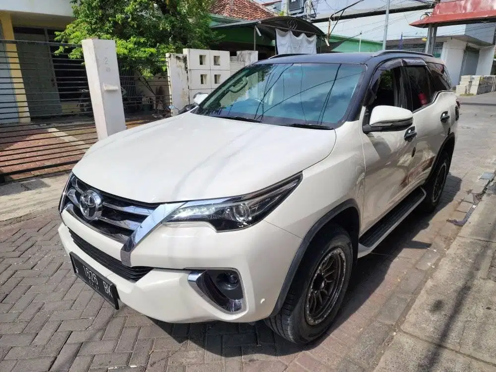 TOYOTA NEW FORTUNER 2.4 VRZ DISEL MATIC 2017 PUTIH SURABAYA