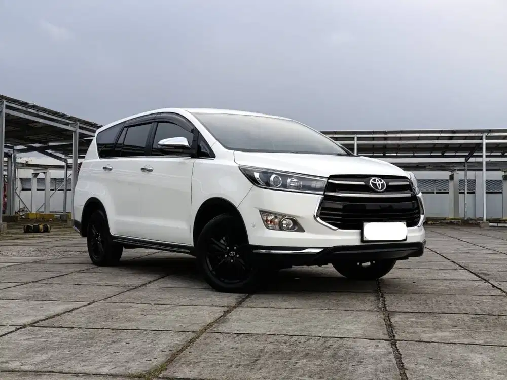 (TDP 10 JT) LOW KM 81 RB ! VENTURER DIESEL PUTIH 2019 !