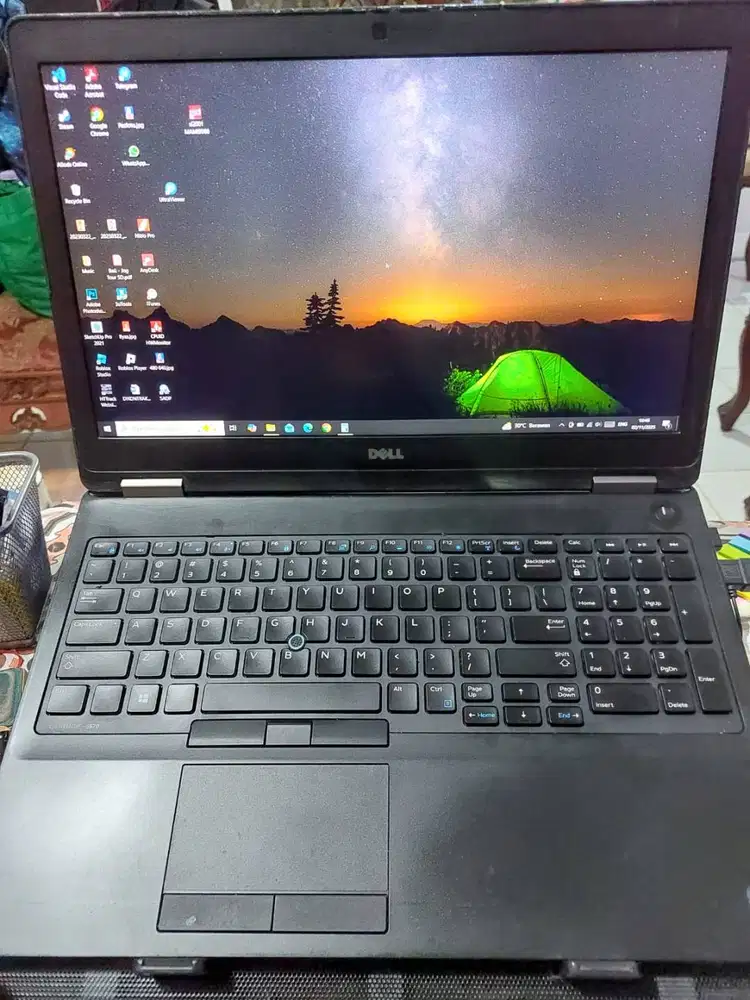 Laptop dell E5570 i7 6820HQ 16gb DDR4