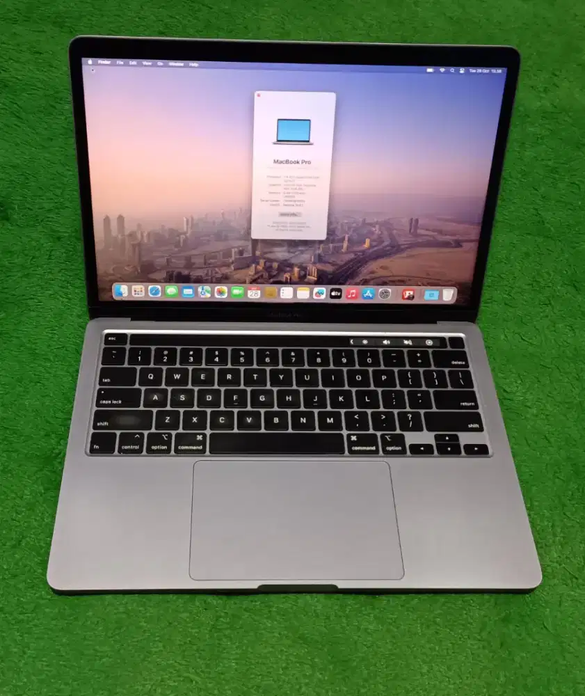 Macbook Pro 2020 Intel i5 8/256 Grey Touchbar Murah