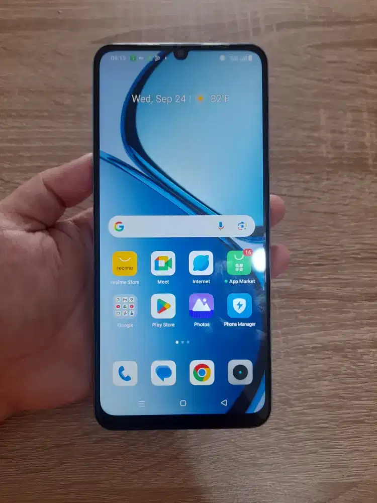 Realme Note 60-4G.Finger.ram 6GB/128GB.GOLDEN PONSEL