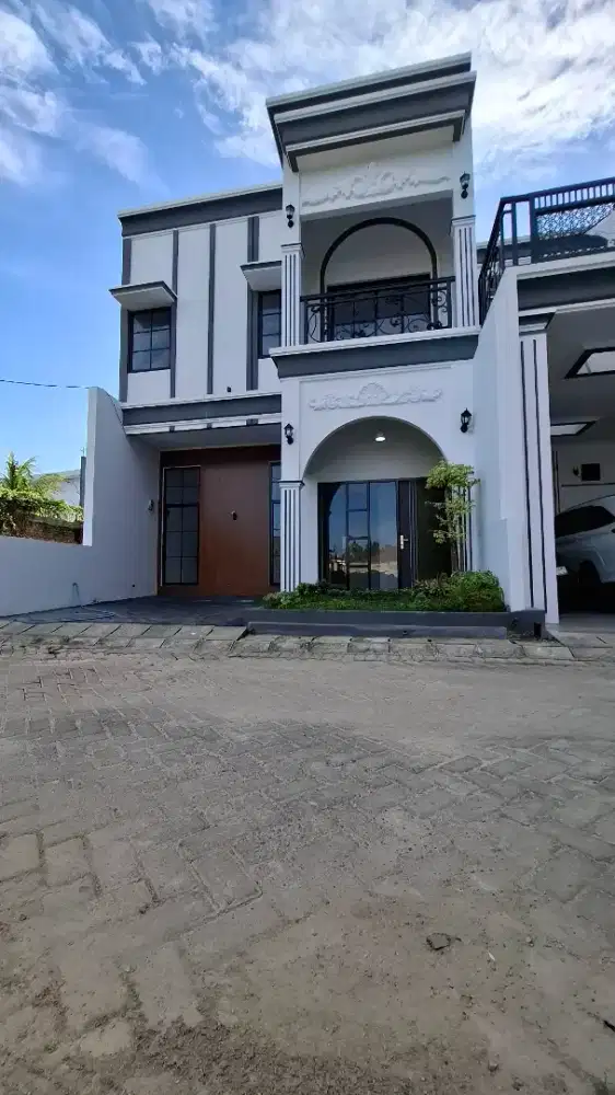 Rumah 2 lantai murah