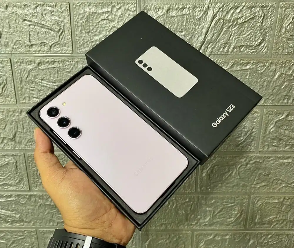 Samsung S23 8/256