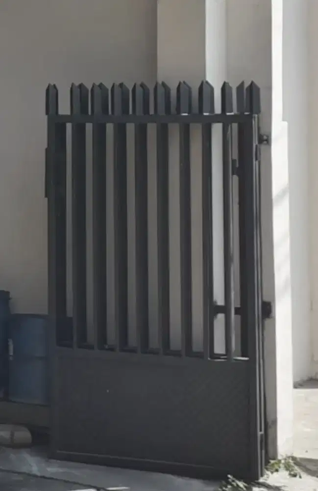Pagar Rumah Besi