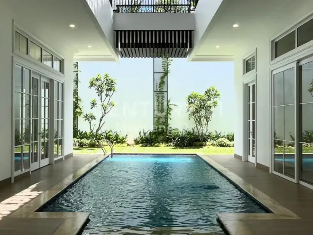 Dijual Rumah Mewah 2 Lantai dengan Kolam Renang di Menteng Inti, Jakarta Pusat – LT 897 m², LB 1100 m²