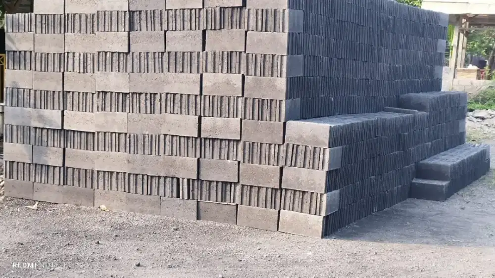 Batako press bolong tiga