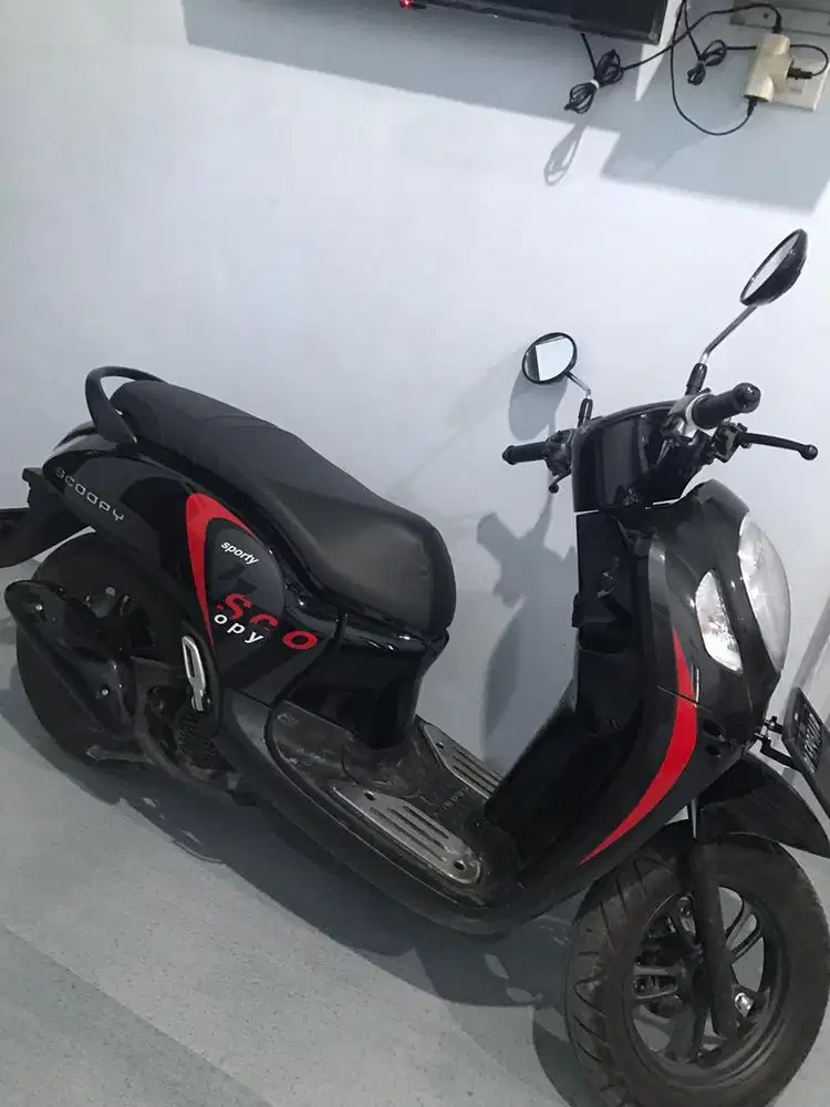 Scoopy sporty black 2022